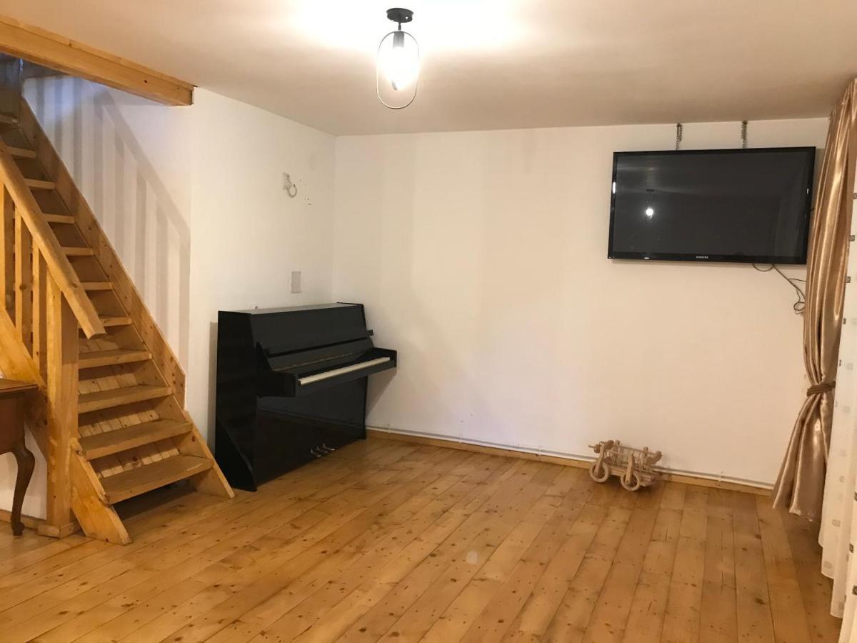 Casutele Doftanei Apartment Tesila Ngoại thất bức ảnh